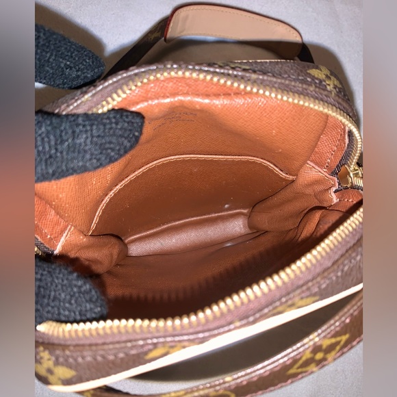 Louis Vuitton Danube Cross
Body Bag - Picture 6 of 13